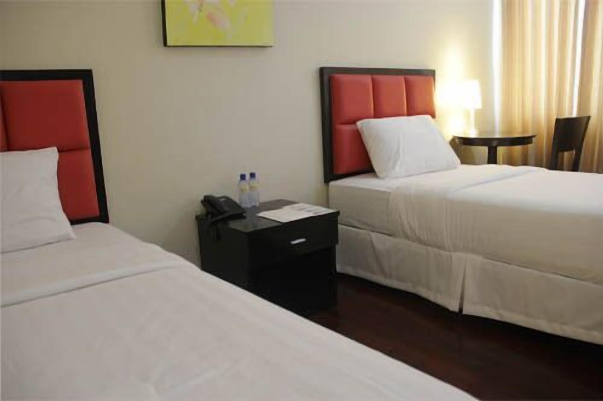 Arabelle Suites Tagbilaran City Exterior foto